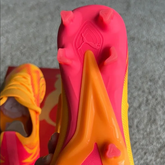 Puma Neon Orange and Black Soccer Cleats Size 6 NIB - Picture 8 of 8